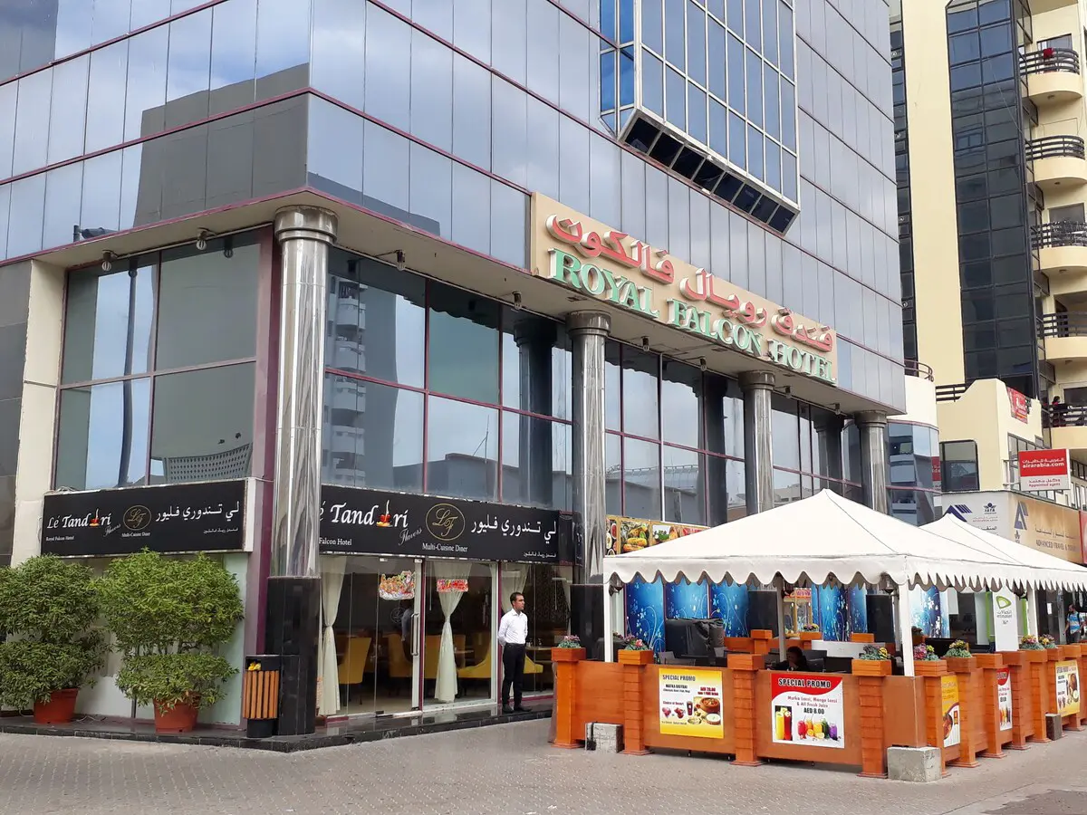 نمای بیرونی هتل رویال فالکون دبی